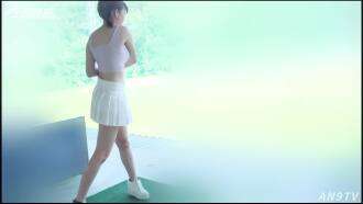 CUS-2567 Angel Movies unterhält sich mit einer schönen Schwester, die auf dem Golfplatz ihre schneeweißen Brüste schwingt