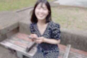 FC2-PPV-4742218 3 天！半价！[第一次拍摄] [已婚女人] 陷入无性婚姻的漂亮妻子。她的理智被一只很久没见过的公鸡摧毁了，她迷失在一个快乐的世界里。怀孕 c
